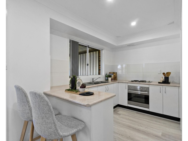 33 Desley Crescent, Prospect NSW 2148