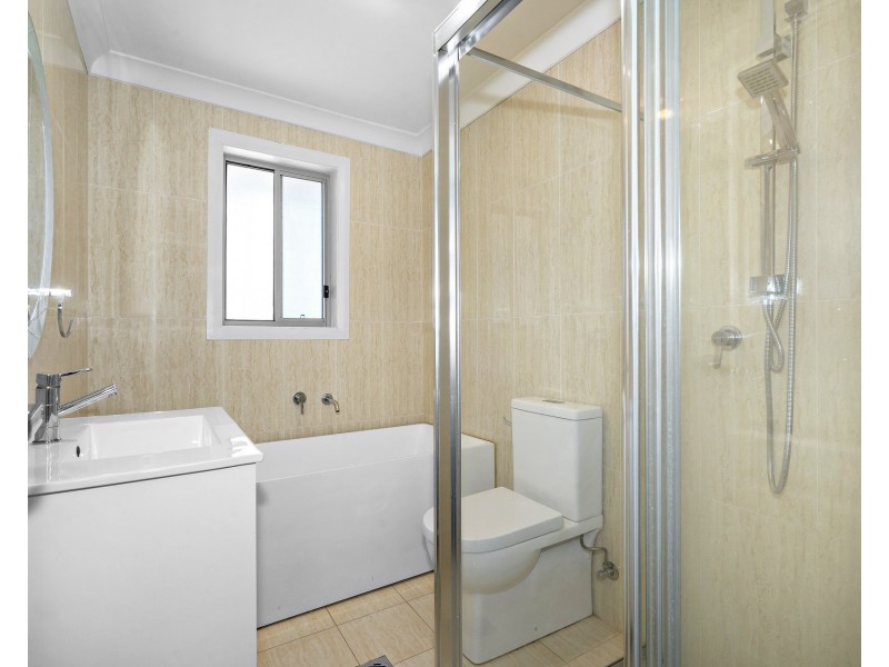 4/33 Railway Road, Quakers Hill NSW 2763