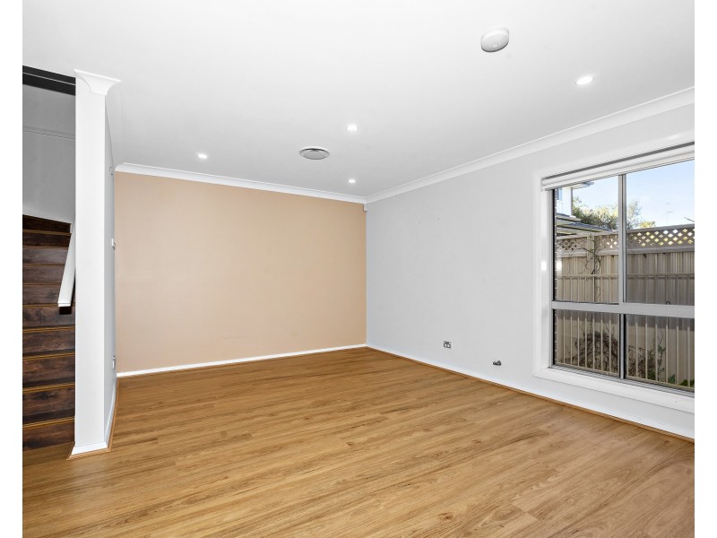 4/33 Railway Road, Quakers Hill NSW 2763