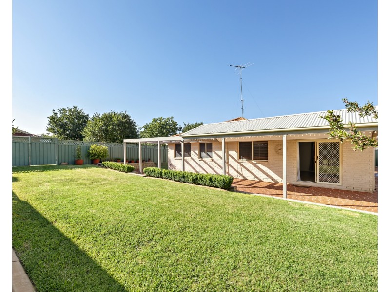 1 Hewitt Link, Harrington Park NSW 2567