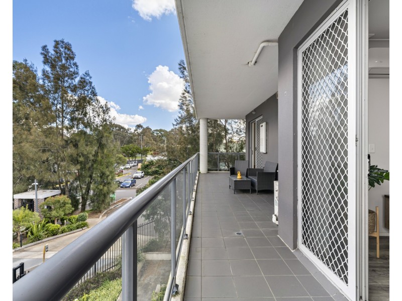 203/8a Myrtle Street, Prospect NSW 2148