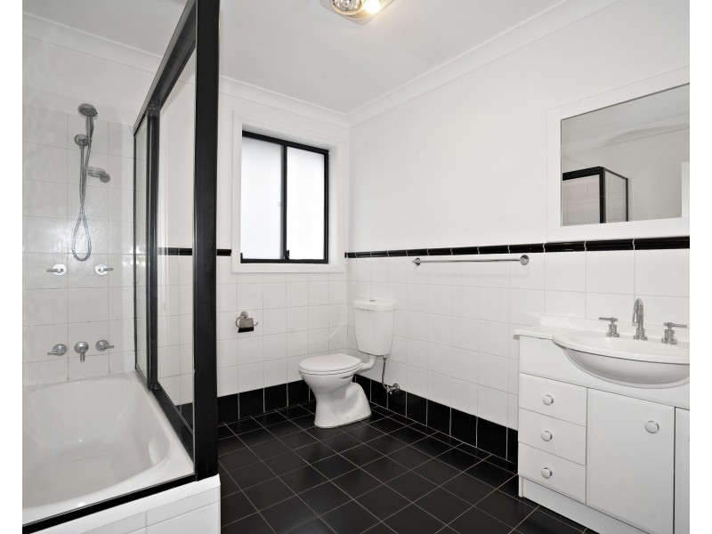 2/35 Normac Road, Girraween NSW 2145