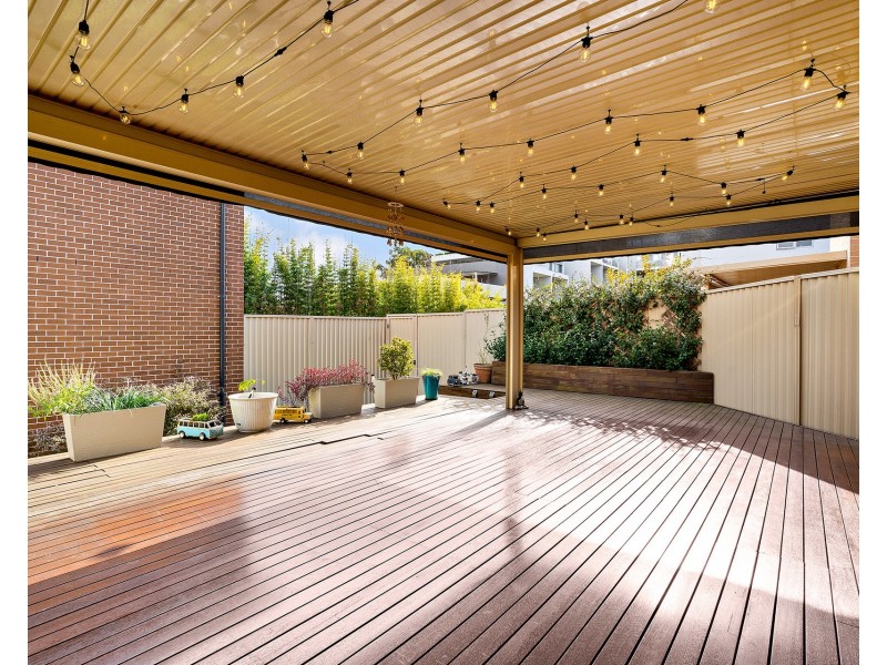 2/33 Railway Road, Quakers Hill NSW 2763