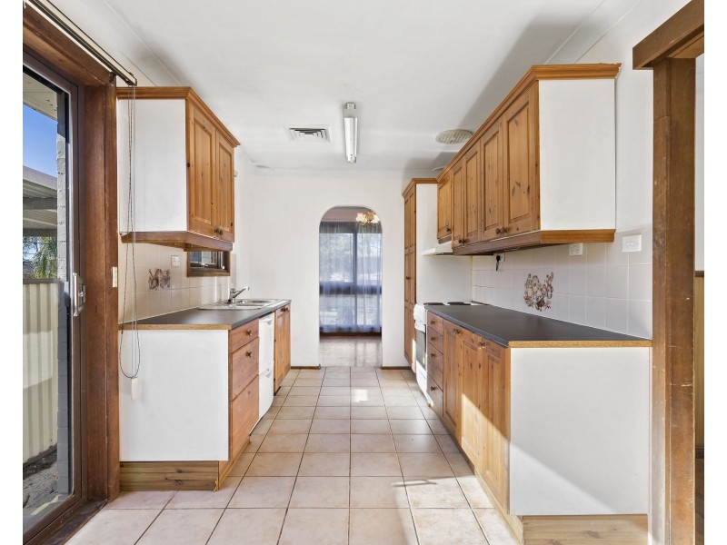 43 Myuna Crescent, Seven Hills NSW 2147