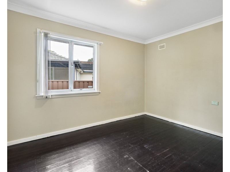 41 Lingayen Avenue, Lethbridge Park NSW 2770