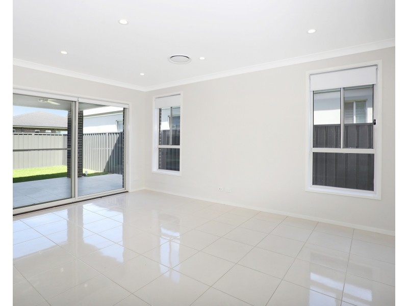 55 Pandorea Street, Claremont Meadows NSW 2747