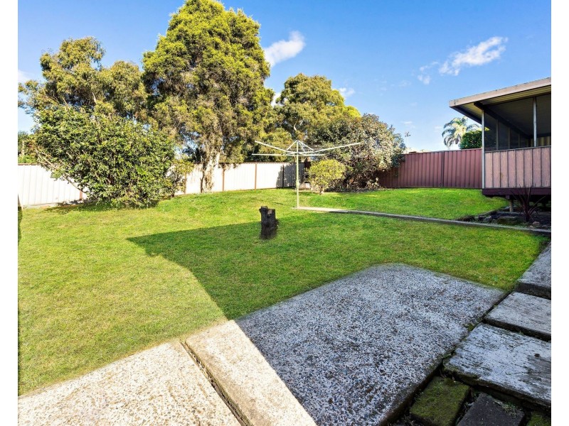 33 Desley Crescent, Prospect NSW 2148