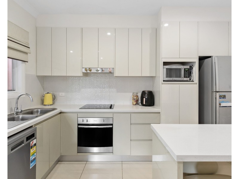 51 & 51a Cowley Crescent, Prospect NSW 2148