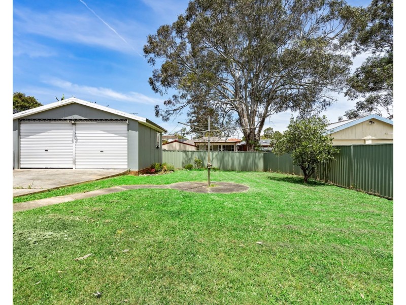 33 Hadrian Avenue, Blacktown NSW 2148