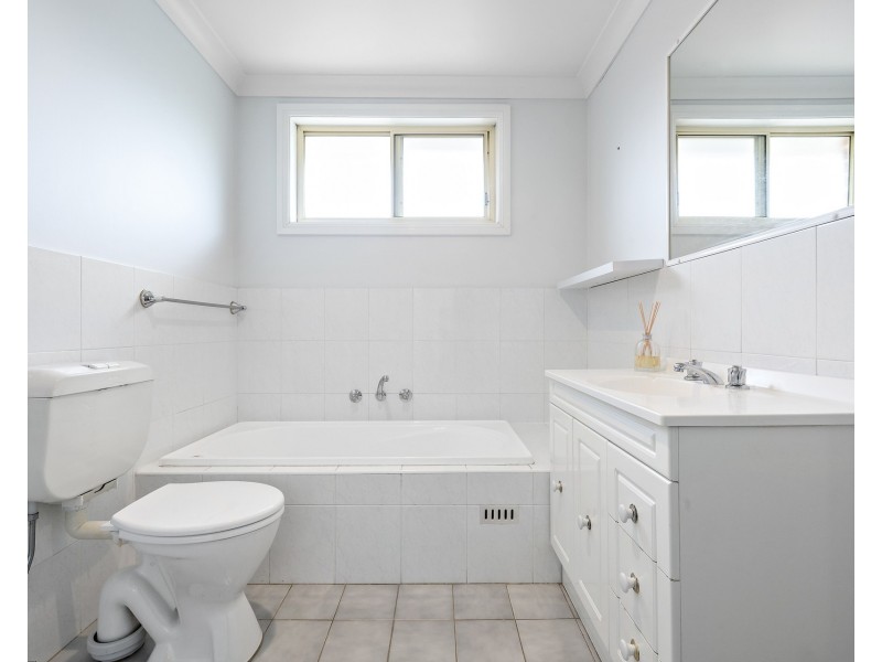 8b Baron Close, Kings Langley NSW 2147