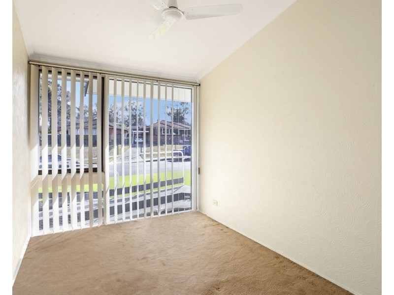 18 Loxwood Avenue, Cambridge Park NSW 2747