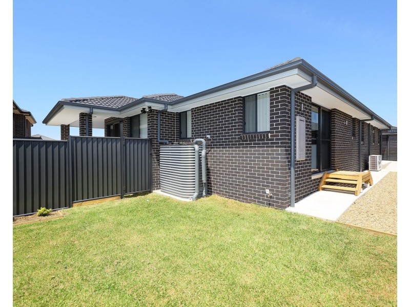 4B Eade Street, Oran Park NSW 2570