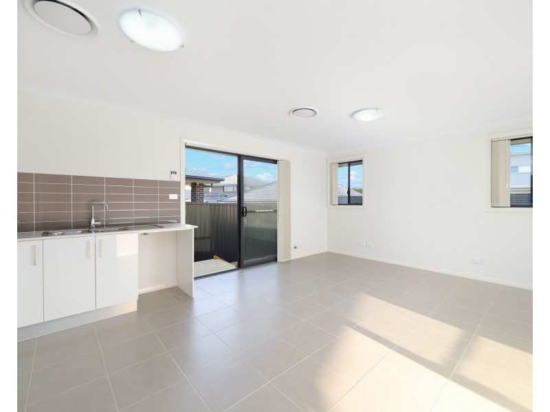 4B Eade Street, Oran Park NSW 2570