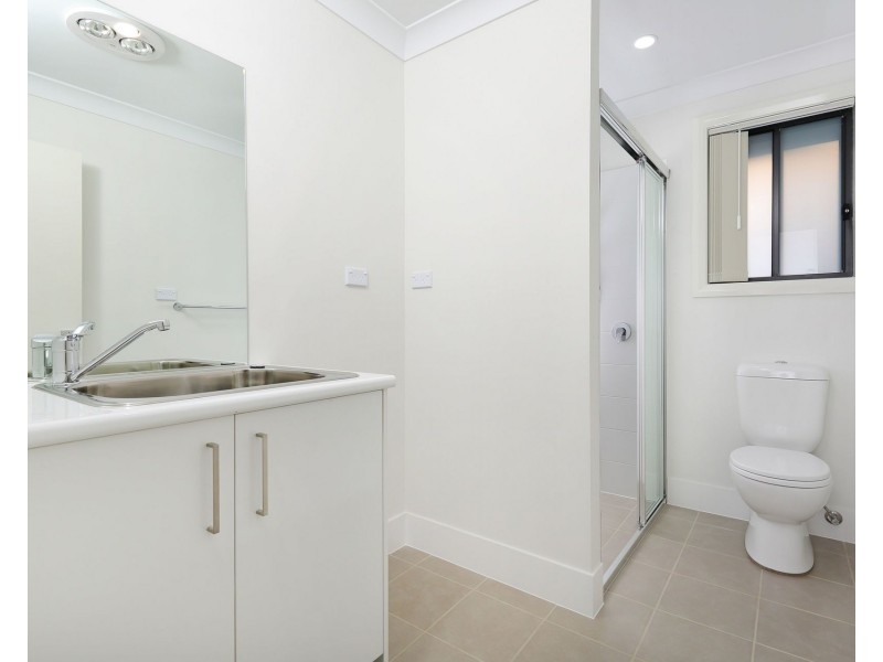 4B Eade Street, Oran Park NSW 2570