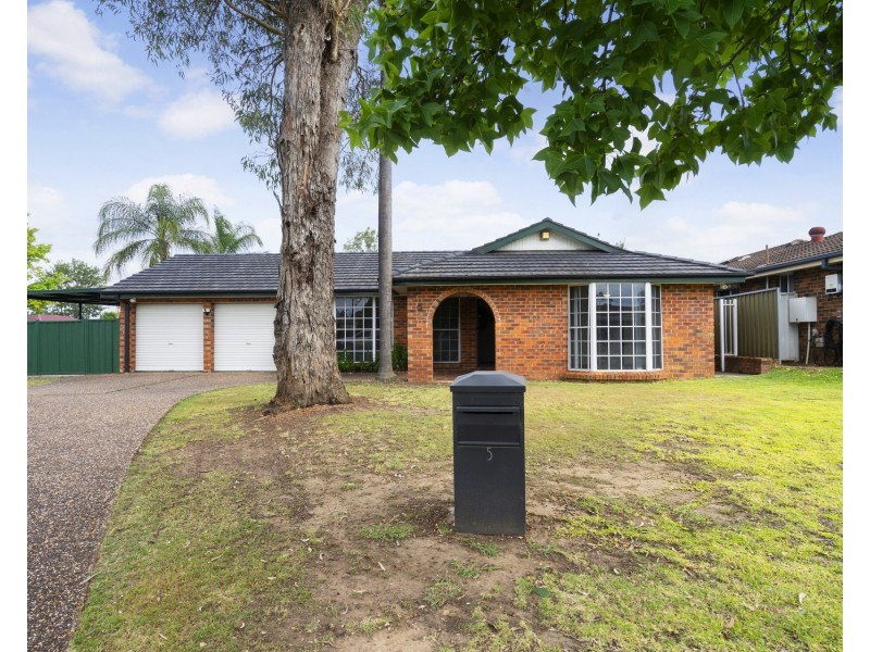 5 Honeyeater Place, Erskine Park NSW 2759