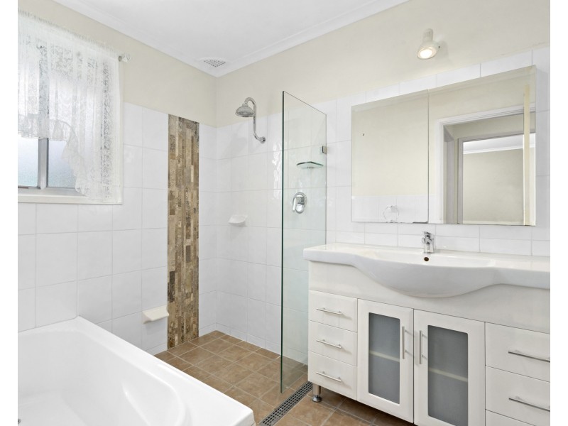 32 Glencoe Avenue, Werrington County NSW 2747