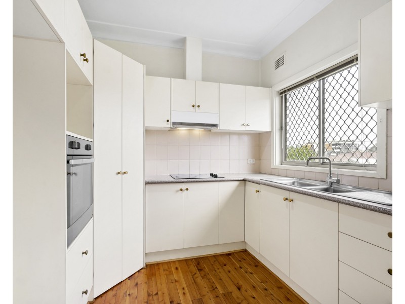 33 Balmoral Street, Blacktown NSW 2148