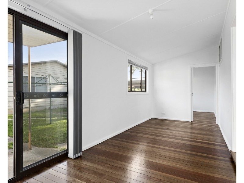 33 Blue Hills Crescent, Blacktown NSW 2148