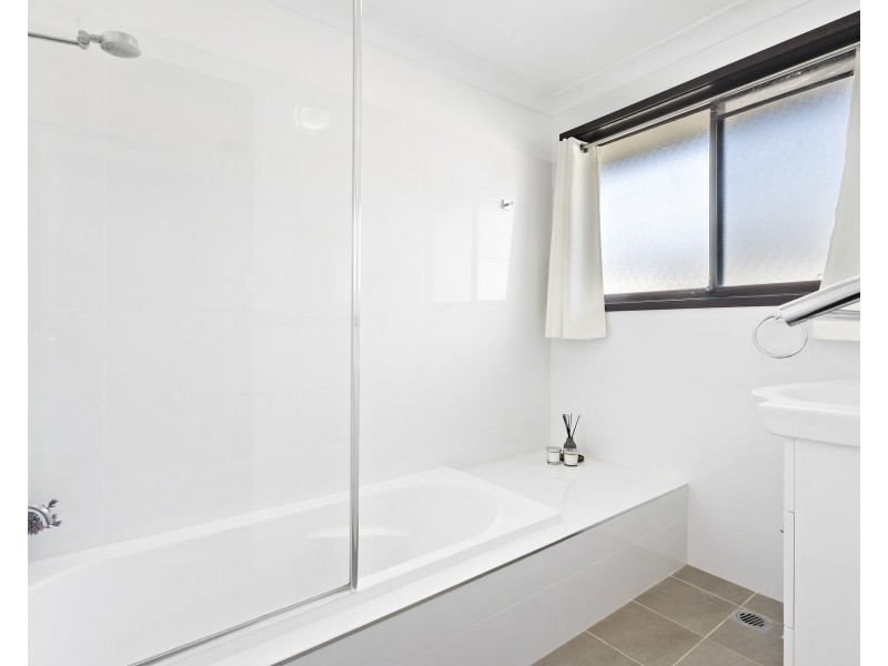 2 Pentland Street, Quakers Hill NSW 2763