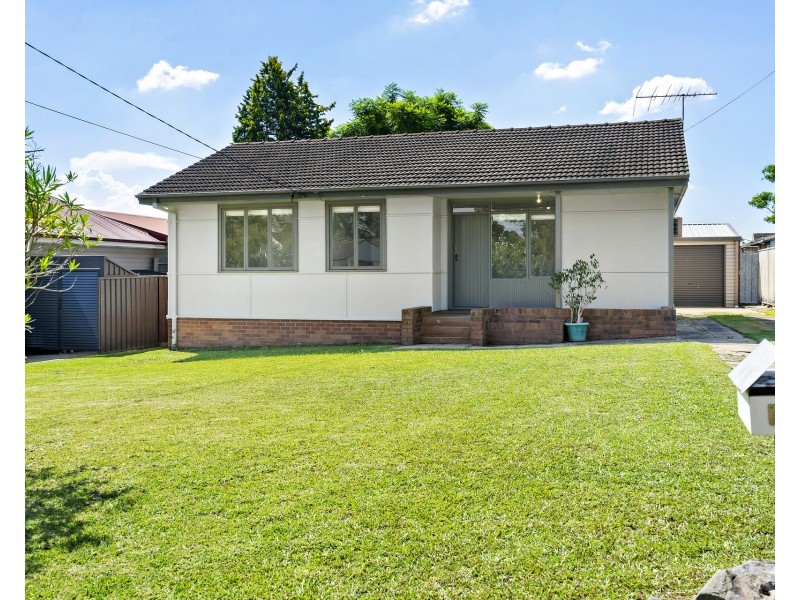17 Hayes Road, Seven Hills NSW 2147