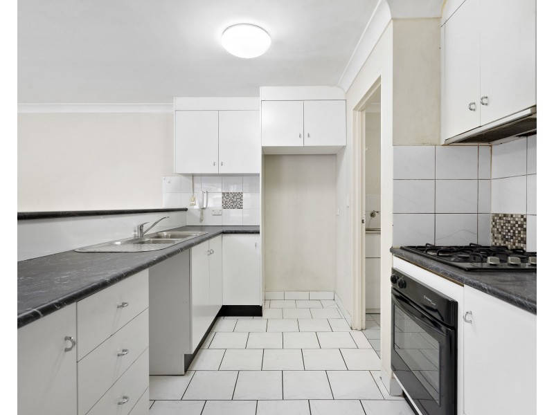 27/8-10 Fifth Avenue, Blacktown NSW 2148