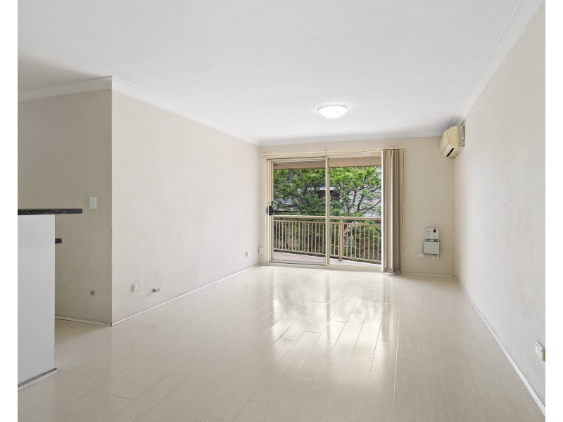 27/8-10 Fifth Avenue, Blacktown NSW 2148