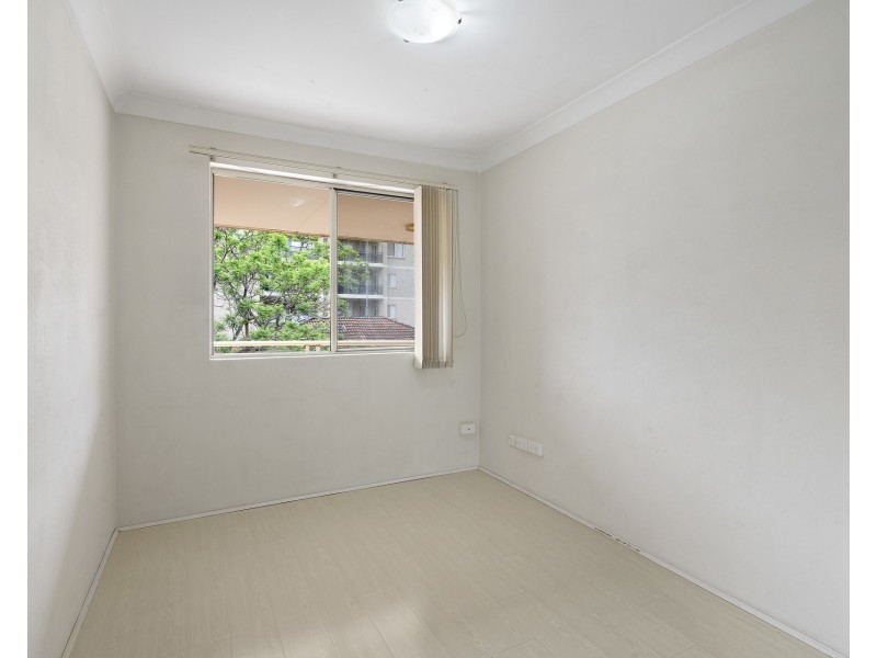 27/8-10 Fifth Avenue, Blacktown NSW 2148