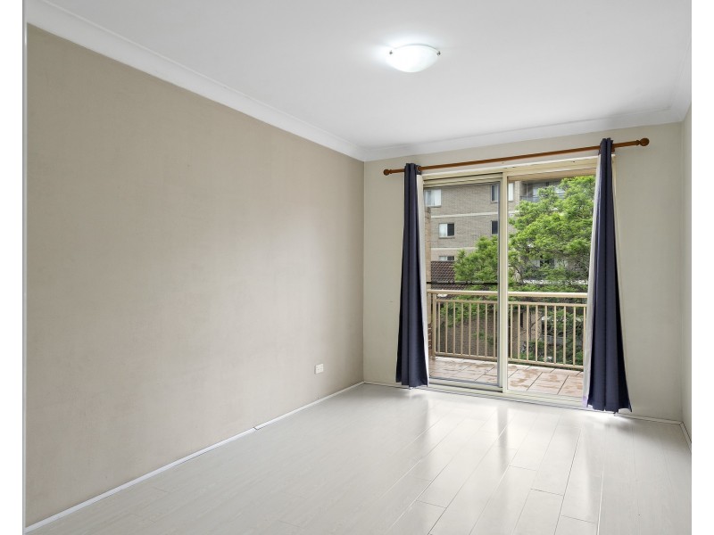 27/8-10 Fifth Avenue, Blacktown NSW 2148