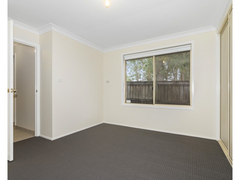 4 Athena Court, St Clair NSW 2759