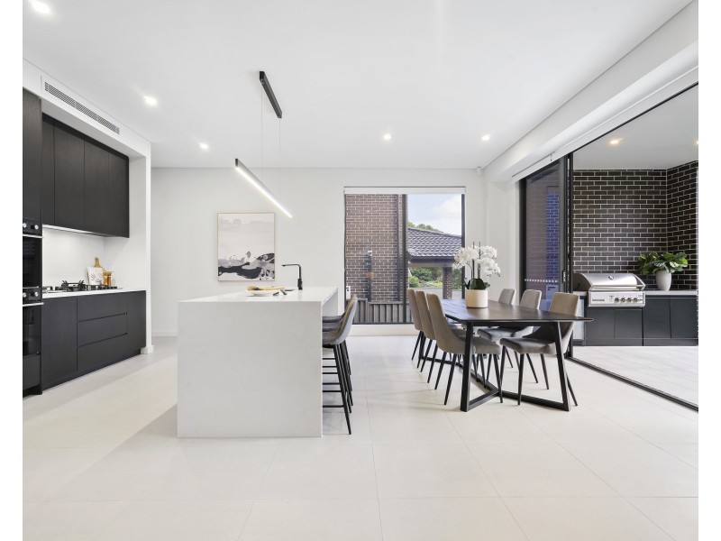 6 Lowry Road, Lalor Park NSW 2147