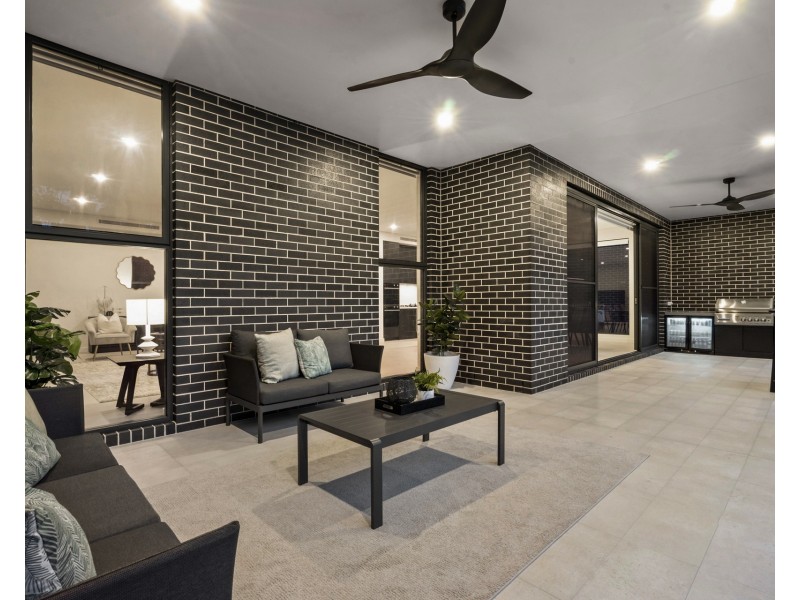 6 Lowry Road, Lalor Park NSW 2147