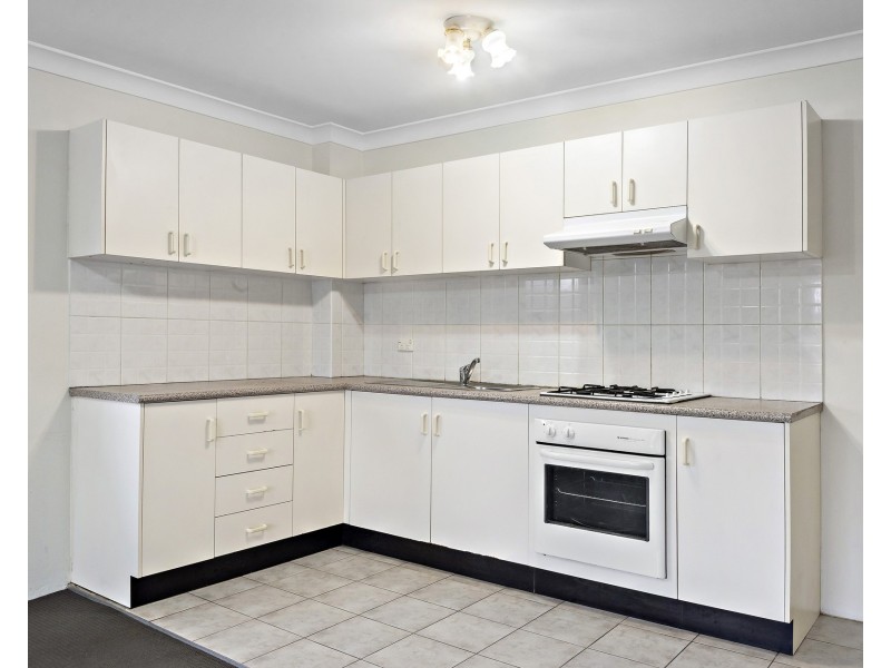 25/8-10 Fourth Avenue, Blacktown NSW 2148