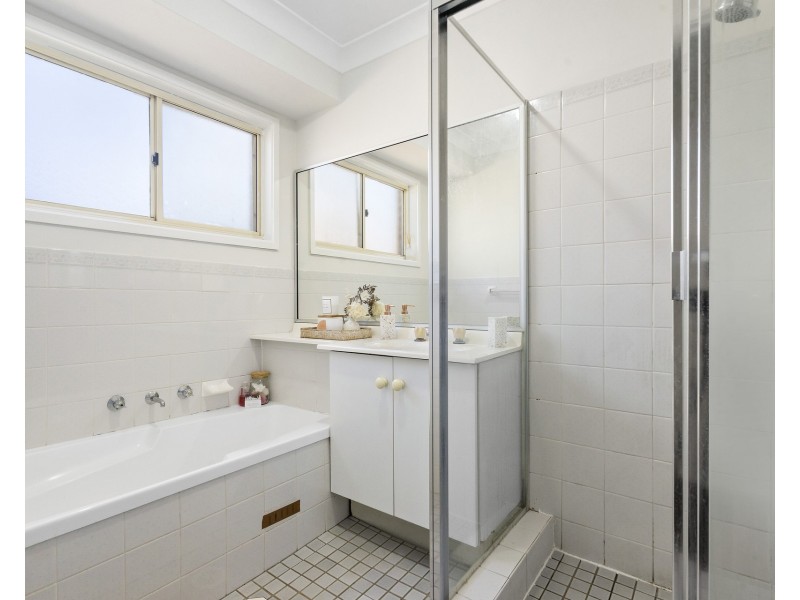 5 Aminta Crescent, Hassall Grove NSW 2761