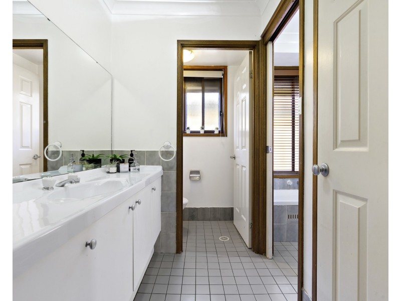 28 Broad Street, Prospect NSW 2148