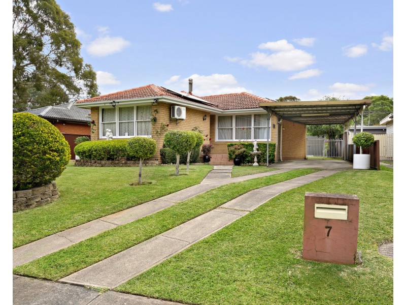 7 Memphis Crescent, Toongabbie NSW 2146