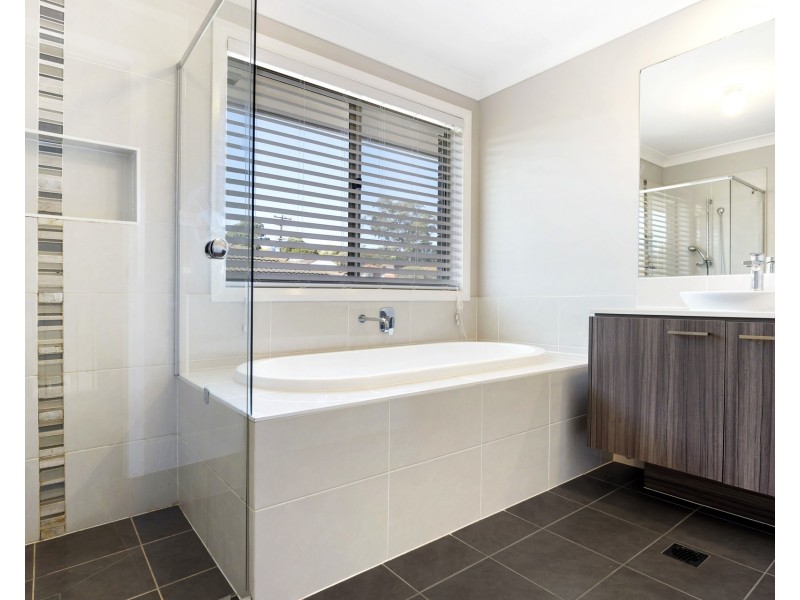 21 Hayes Road, Seven Hills NSW 2147