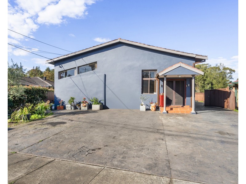 15 Vancouver Avenue, Toongabbie NSW 2146