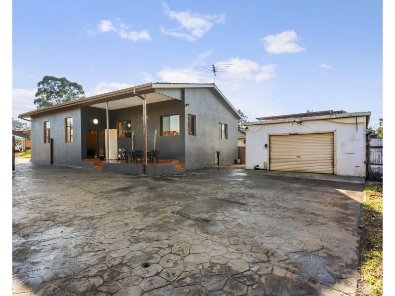 15 Vancouver Avenue, Toongabbie NSW 2146