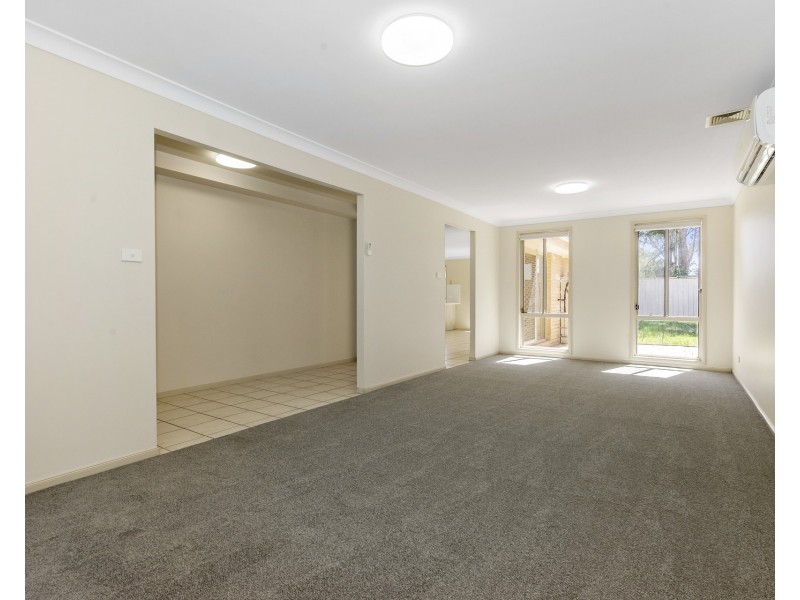 13 Bonaccordo Road, Quakers Hill NSW 2763
