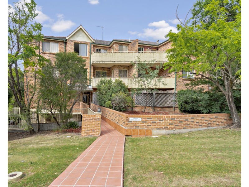 20/11 Oxford Street, Blacktown NSW 2148