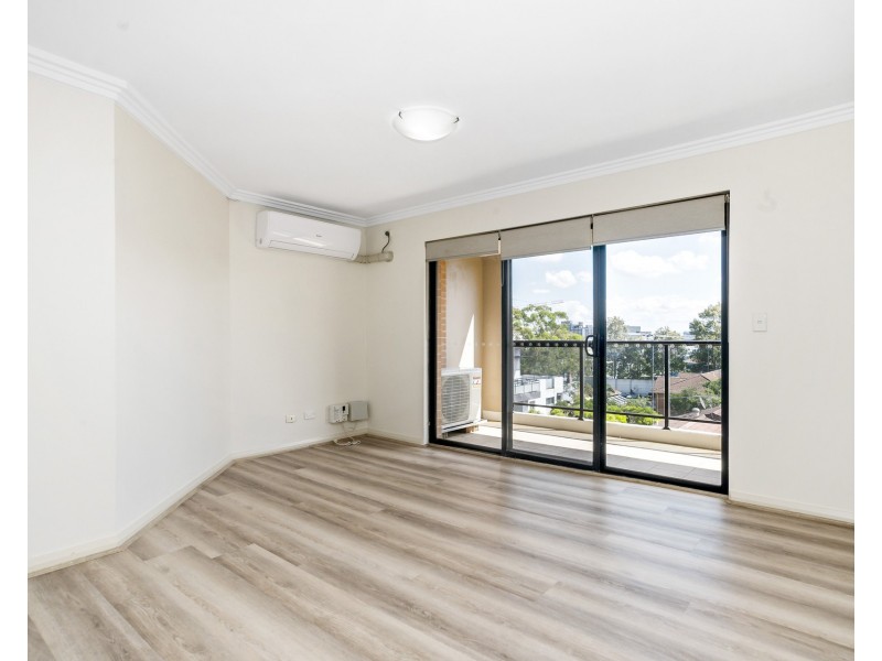 26/8-14 Oxford Street, Blacktown NSW 2148