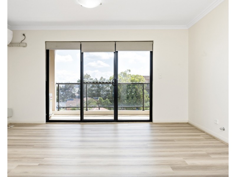 26/8-14 Oxford Street, Blacktown NSW 2148