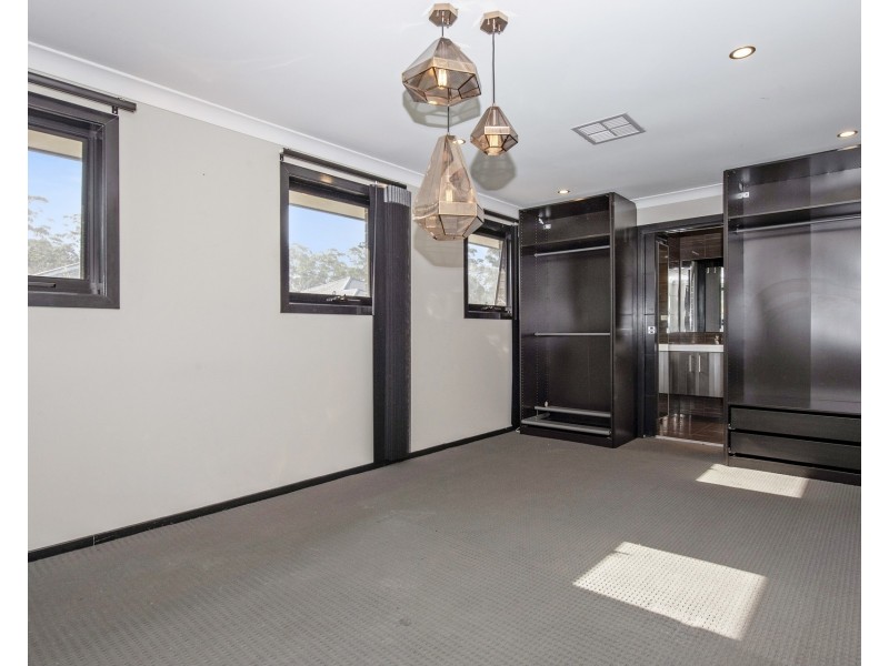 40 Hampton Crescent, Prospect NSW 2148