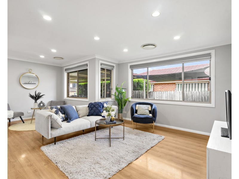 10 Dutba Place, Glenmore Park NSW 2745