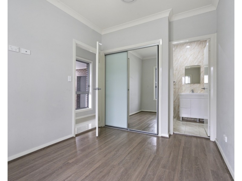 52 Waring Crescent, Plumpton NSW 2761