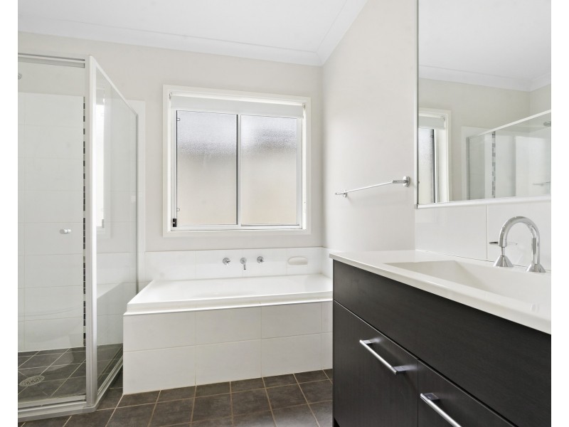 42 Hampton Crescent, Prospect NSW 2148