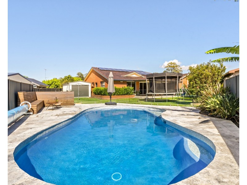 4 Raleigh Close, St Clair NSW 2759