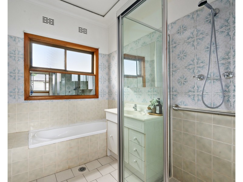 12 Railway Road, Marayong NSW 2148