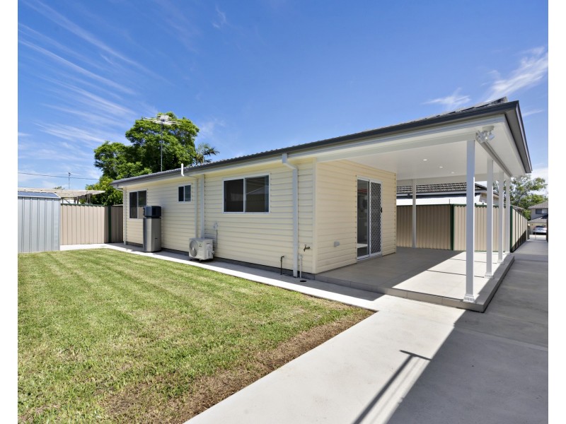 42a Amos Street, Westmead NSW 2145