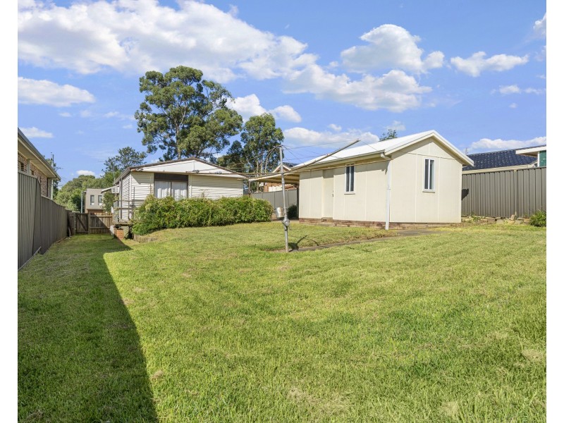 21 Edgeware Road, Prospect NSW 2148